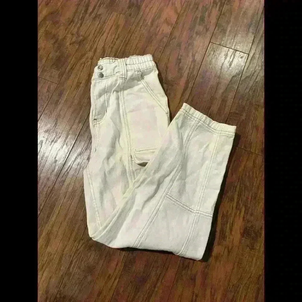 PACSUN Elastic Waist Cargo Pants Size Small Cream with Khaki outline